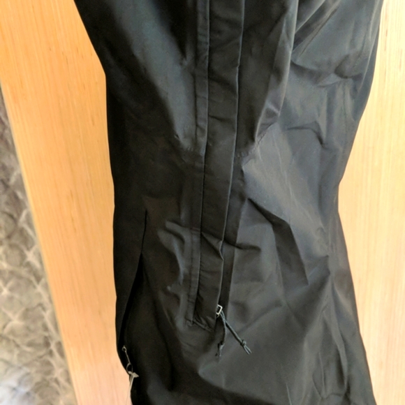 PATAGONIA Women's Calcite Jacket - Picture 6 of 15